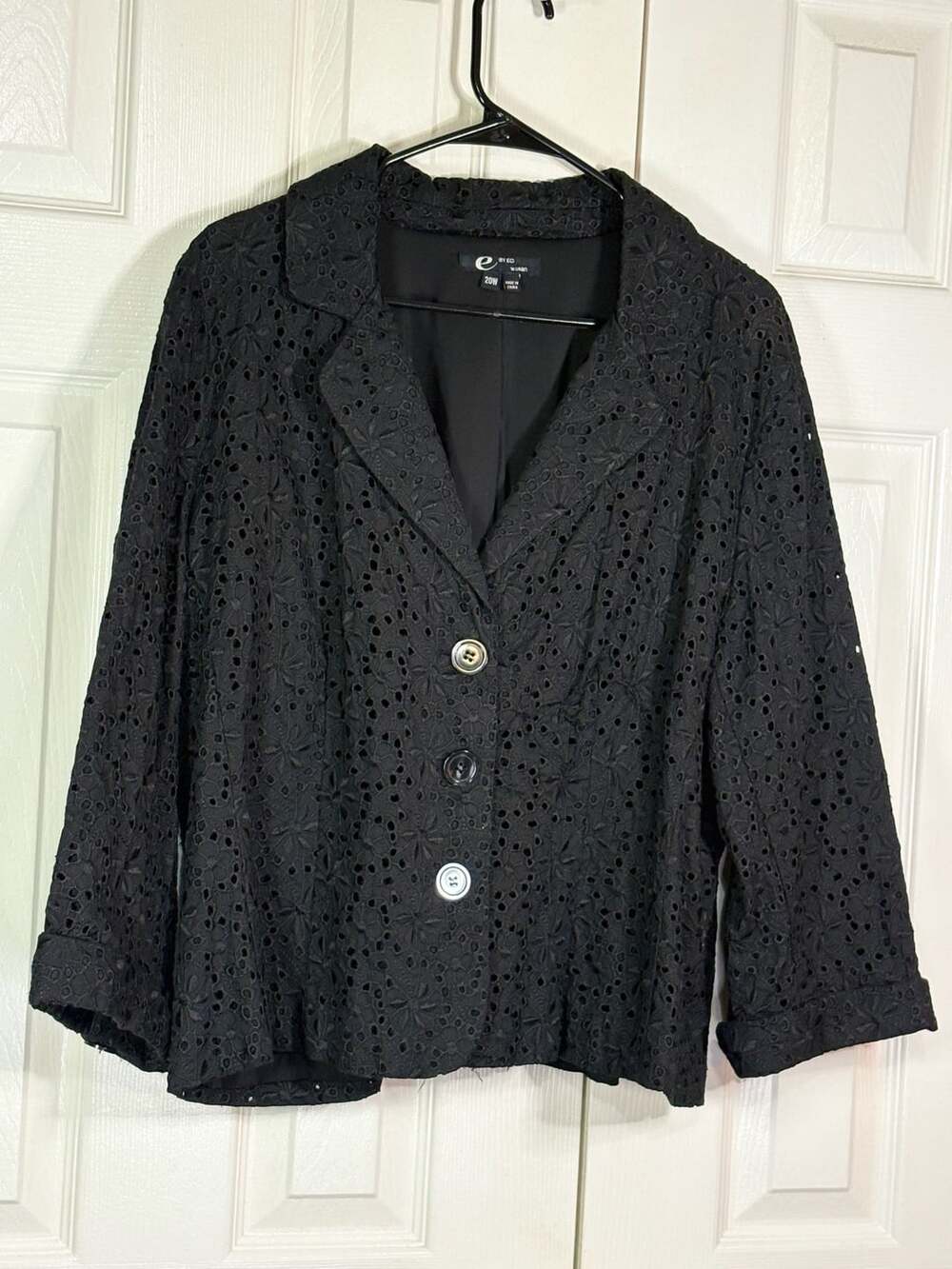 Eci Woman Blazer Size 20W Black Eyelet Floral Button Jacket - Picture 10 of 10